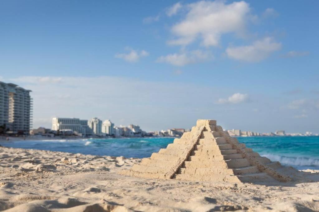 Villa Aurora Beautiful Beachfront Apartment カンクン エクステリア 写真