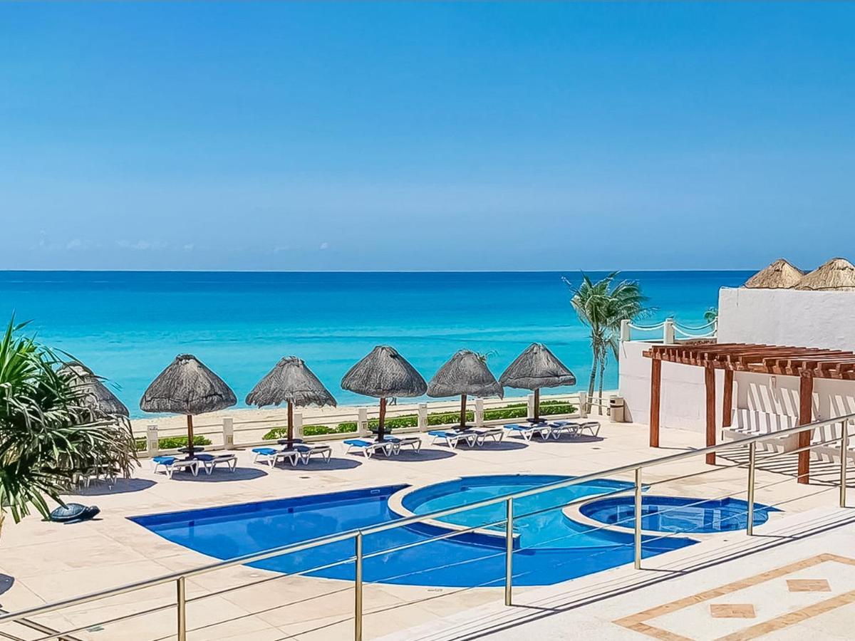 Villa Aurora Beautiful Beachfront Apartment カンクン エクステリア 写真